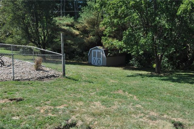 240 Mockingbird Hill Road, Zanesville, OH 43701