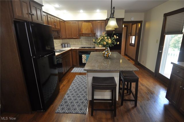 240 Mockingbird Hill Road, Zanesville, OH 43701