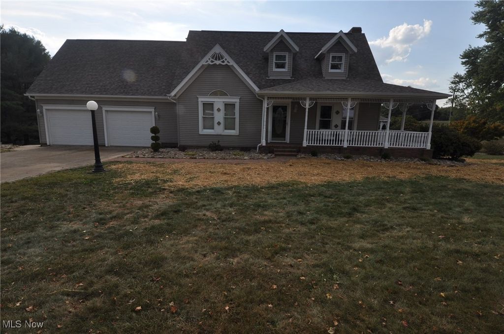 240 Mockingbird Hill Road, Zanesville, OH 43701