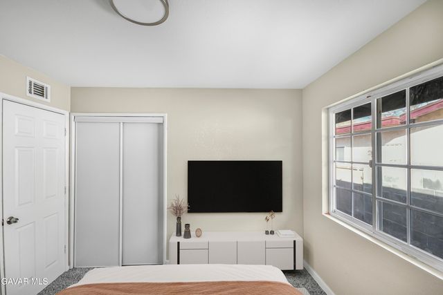 45503 11th Street, Lancaster, CA 93534