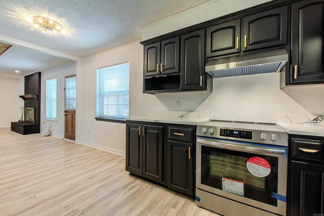 11808 Saint Charles Blvd, Little Rock, AR 72211