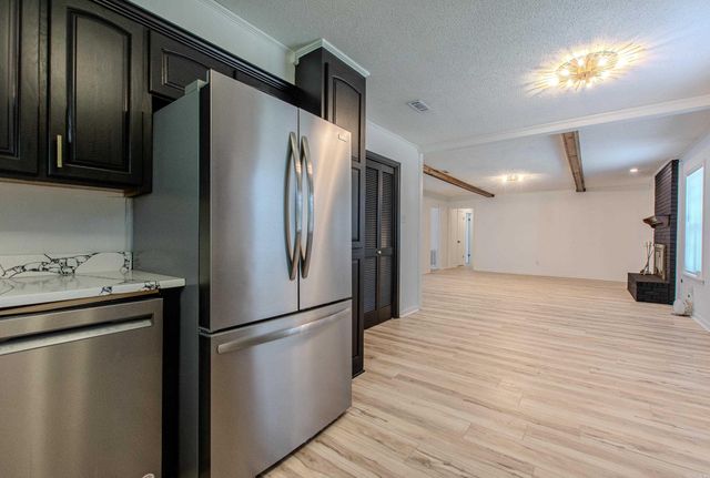 11808 Saint Charles Blvd, Little Rock, AR 72211