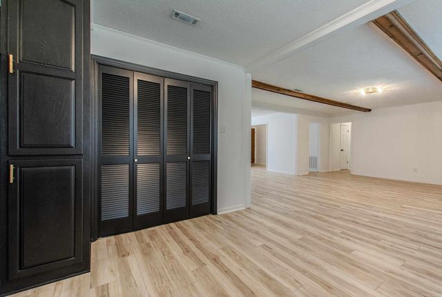 11808 Saint Charles Blvd, Little Rock, AR 72211