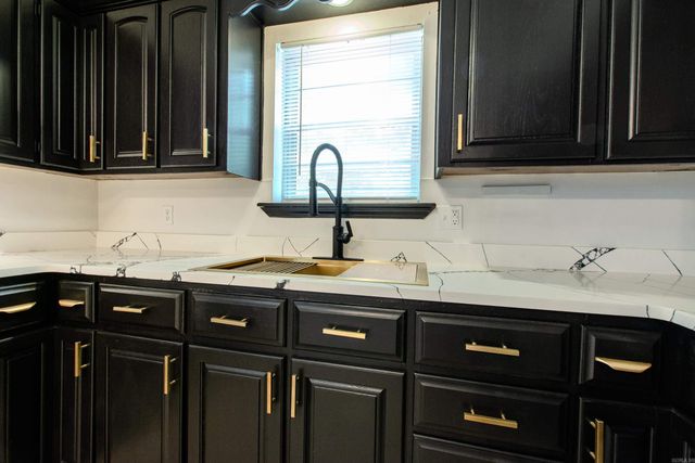 11808 Saint Charles Blvd, Little Rock, AR 72211