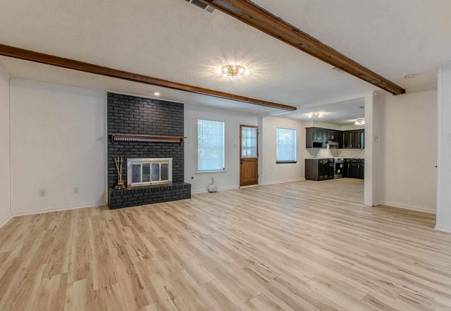 11808 Saint Charles Blvd, Little Rock, AR 72211