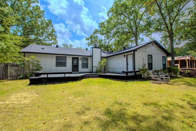 11808 Saint Charles Blvd, Little Rock, AR 72211