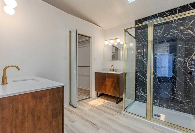 11808 Saint Charles Blvd, Little Rock, AR 72211