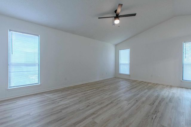 11808 Saint Charles Blvd, Little Rock, AR 72211