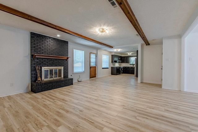 11808 Saint Charles Blvd, Little Rock, AR 72211