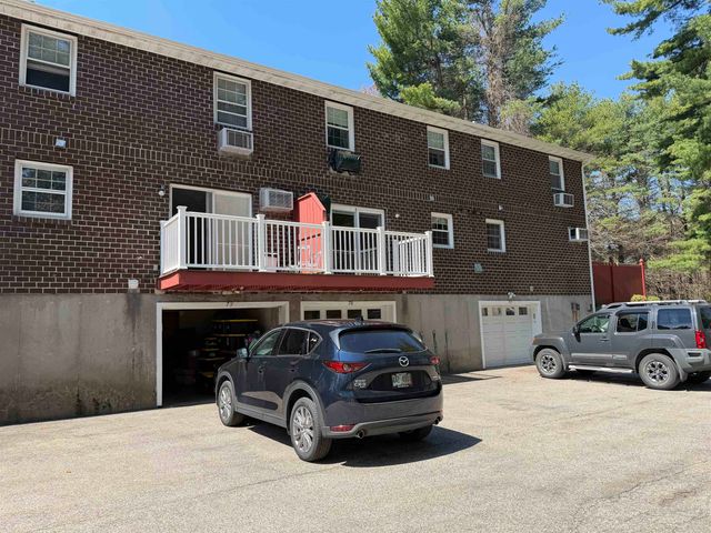 79 Oakridge Drive, Londonderry, NH 01844