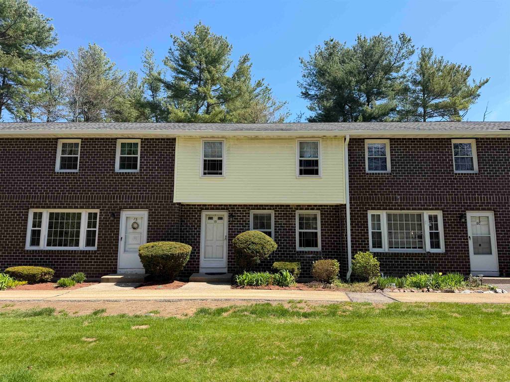 79 Oakridge Drive, Londonderry, NH 01844