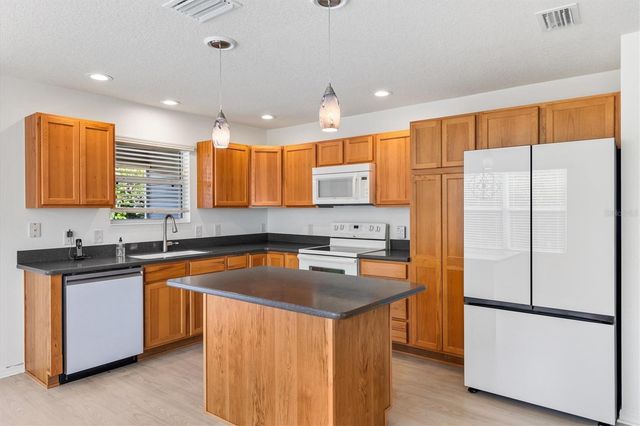 2429 HOPESPRING LOOP, The Villages, FL 32162