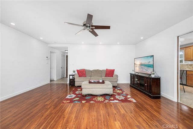 3541 Fela Avenue, Long Beach, CA 90808