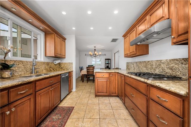 3541 Fela Avenue, Long Beach, CA 90808