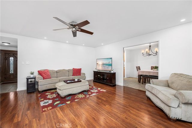 3541 Fela Avenue, Long Beach, CA 90808