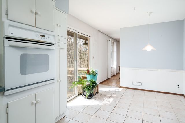 5005 MOHAWK Road, Rockford, IL 61107