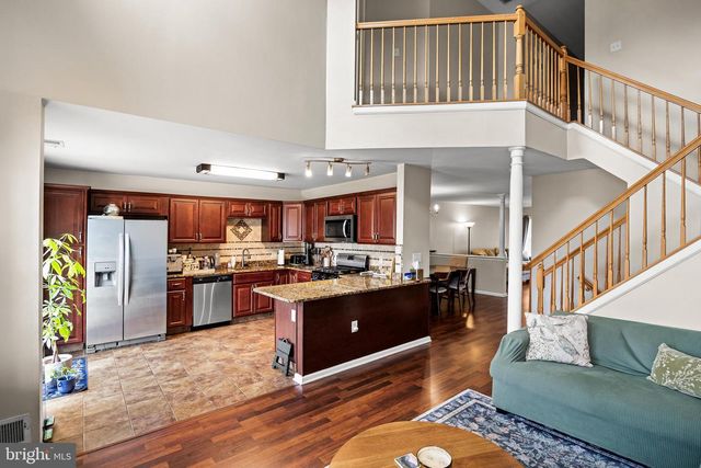 108 TATTERSALL DR, Burlington, NJ 08016