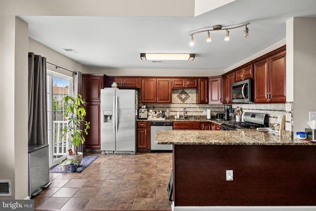 108 TATTERSALL DR, Burlington, NJ 08016