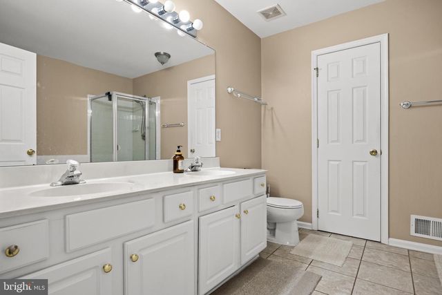 108 TATTERSALL DR, Burlington, NJ 08016
