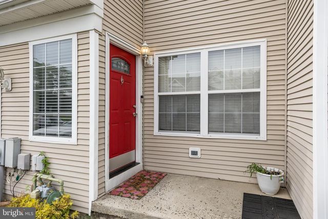 108 TATTERSALL DR, Burlington, NJ 08016