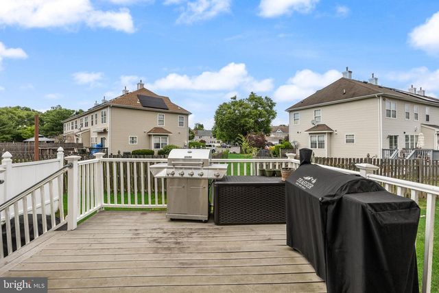 108 TATTERSALL DR, Burlington, NJ 08016