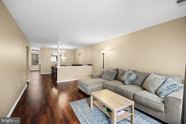 108 TATTERSALL DR, Burlington, NJ 08016