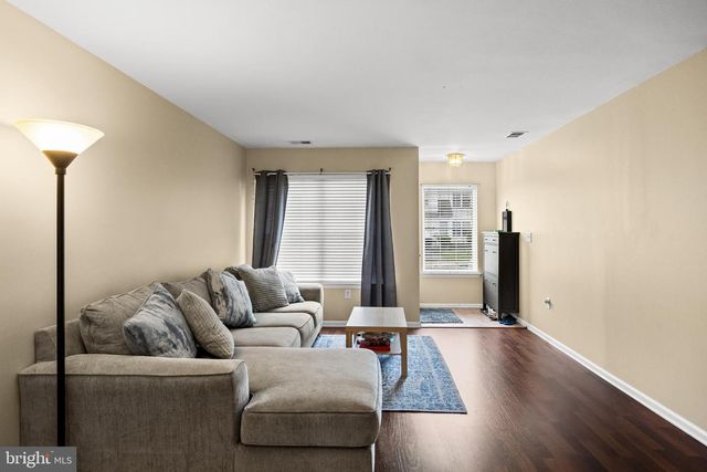 108 TATTERSALL DR, Burlington, NJ 08016