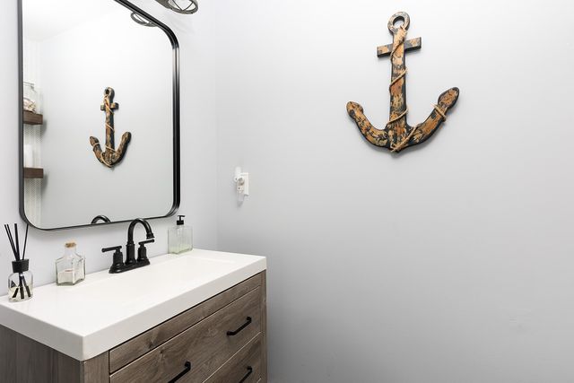 600 12th Ave S Apt 705, Nashville, TN 37203