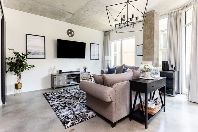 600 12th Ave S Apt 705, Nashville, TN 37203