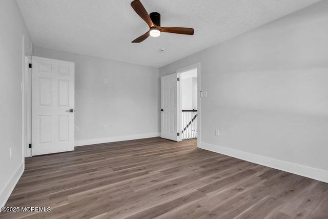 9 Glen Court, Barnegat, NJ 08005