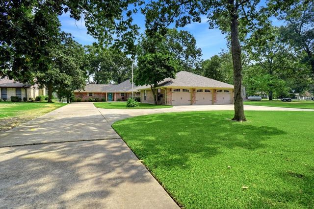 665 Private Road 5881, Yantis, TX 75497