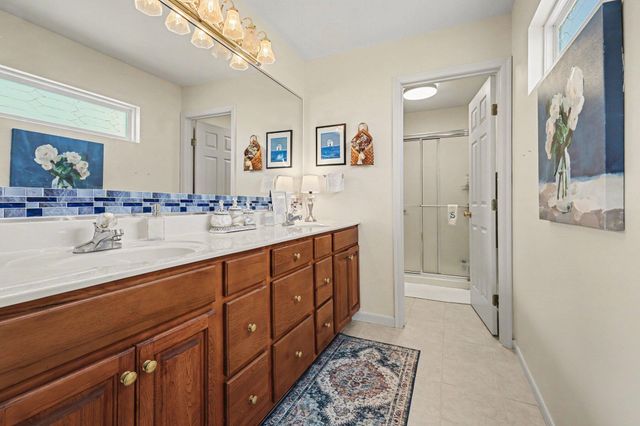2220 Treetop Lane, Hebron, KY 41048
