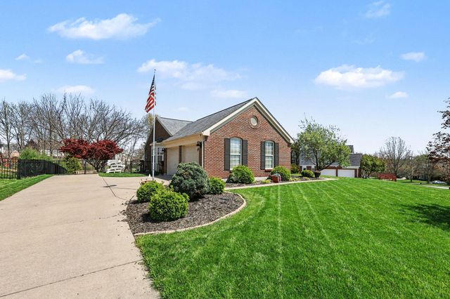 2220 Treetop Lane, Hebron, KY 41048