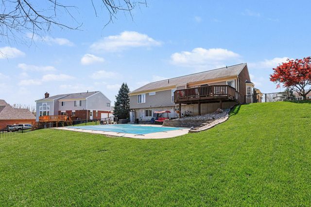 2220 Treetop Lane, Hebron, KY 41048