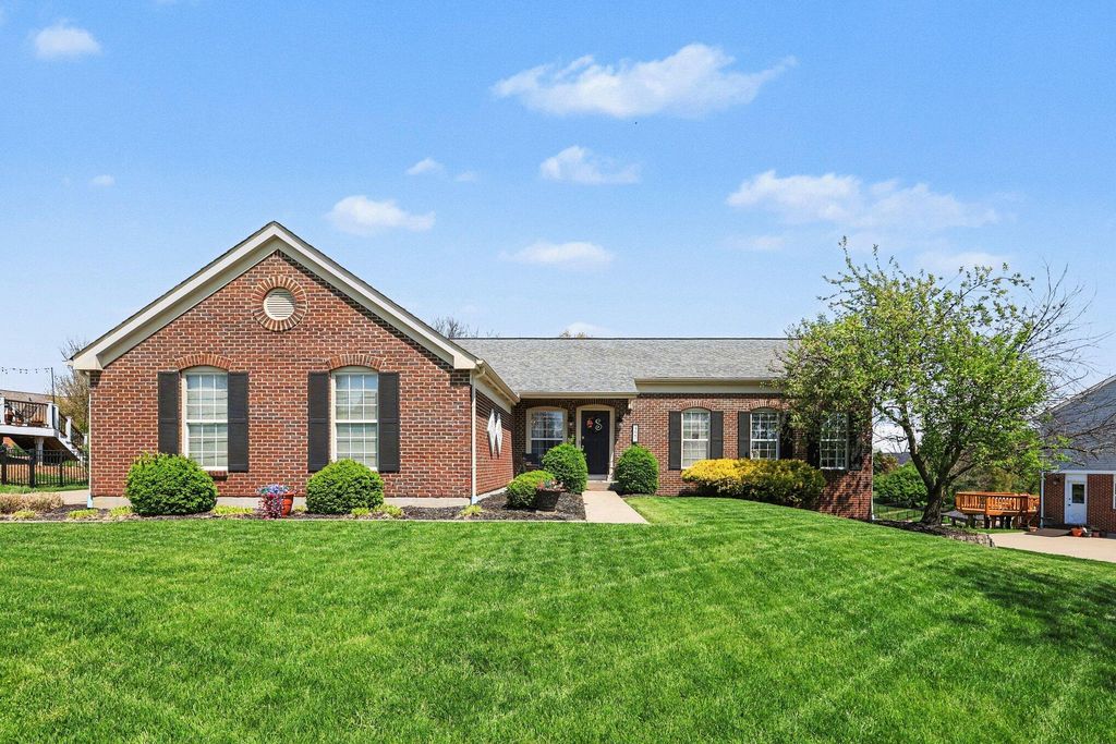 2220 Treetop Lane, Hebron, KY 41048