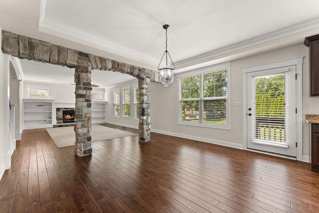 98 Muirfield Drive, Valparaiso, IN 46385