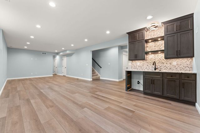 98 Muirfield Drive, Valparaiso, IN 46385