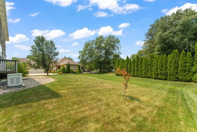 98 Muirfield Drive, Valparaiso, IN 46385