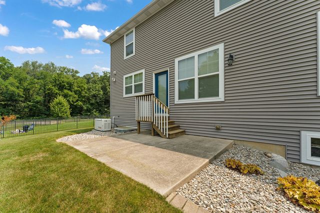 98 Muirfield Drive, Valparaiso, IN 46385