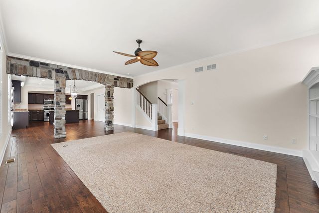 98 Muirfield Drive, Valparaiso, IN 46385