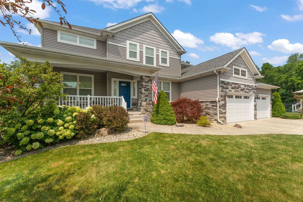98 Muirfield Drive, Valparaiso, IN 46385