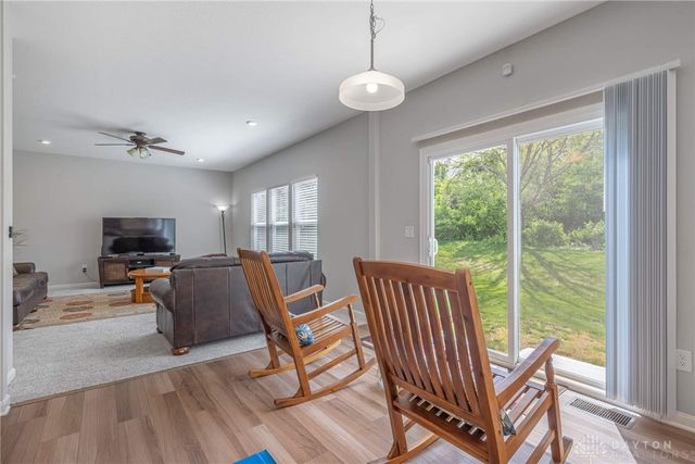 1128 Heathgate Way, Fairborn, OH 45324