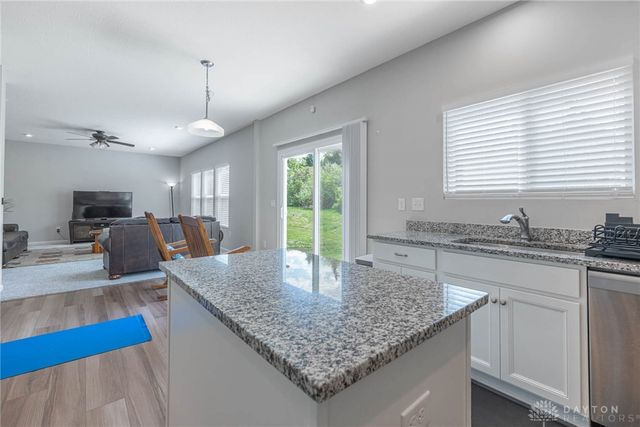 1128 Heathgate Way, Fairborn, OH 45324