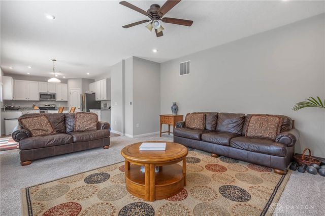 1128 Heathgate Way, Fairborn, OH 45324