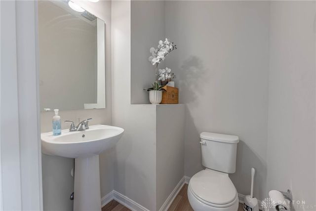 1128 Heathgate Way, Fairborn, OH 45324