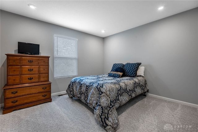 1128 Heathgate Way, Fairborn, OH 45324