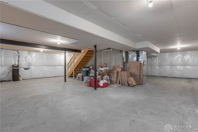 1128 Heathgate Way, Fairborn, OH 45324