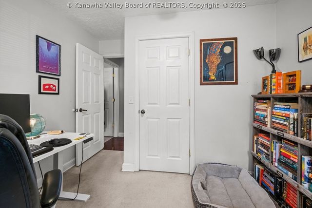 218 Pine Circle, Dunbar, WV 25064