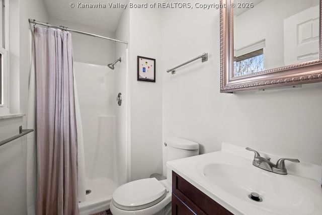 218 Pine Circle, Dunbar, WV 25064