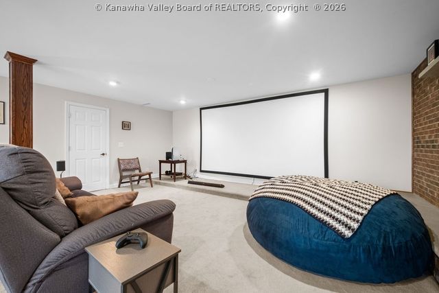 218 Pine Circle, Dunbar, WV 25064